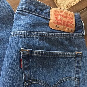 Levi’s Button Fly 501 Jeans 34x29